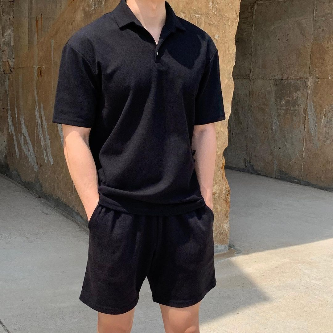 Áo polo và áo T-shirt (áo thun không cổ)