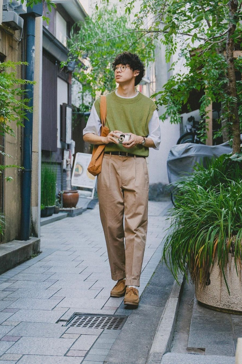 Bảng màu xanh navy, trắng, đỏ và pastel trong trang phục Preppy nam