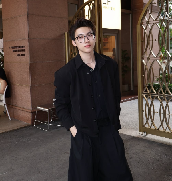 fashion stylist nguyễn viết sơn
