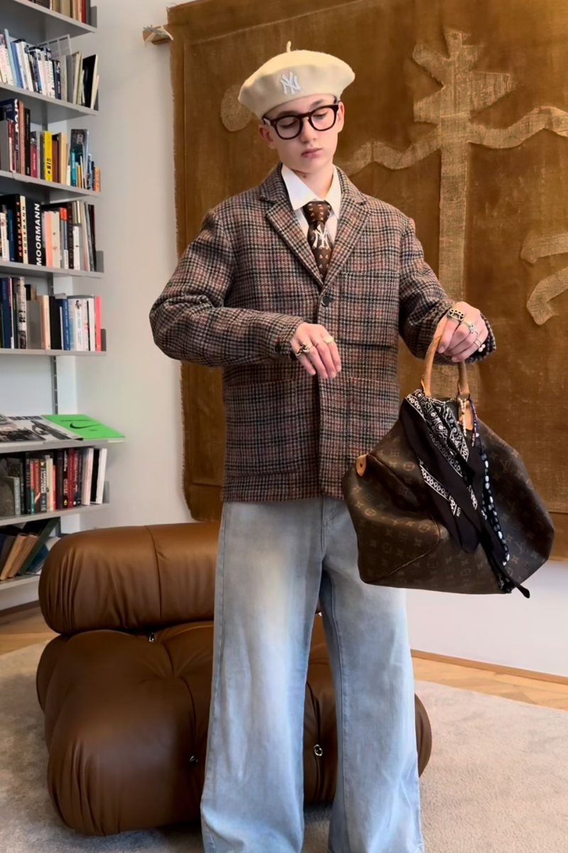 Phụ kiện da cao cấp gồm túi xách, thắt lưng và đồng hồ phong cách Preppy