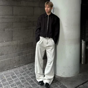 quần jeans ống suông