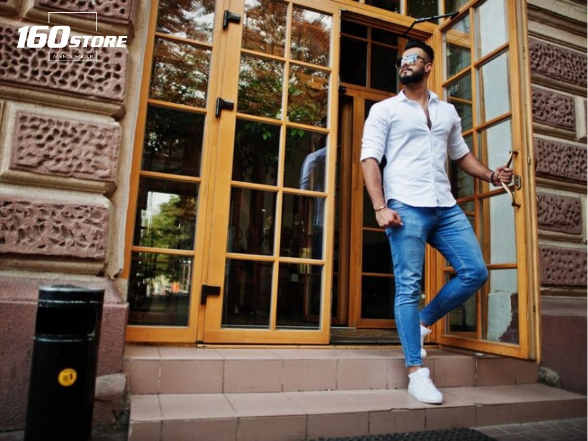 Phối Hợp Set Đồ Quần Jeans Xanh Với Sneaker