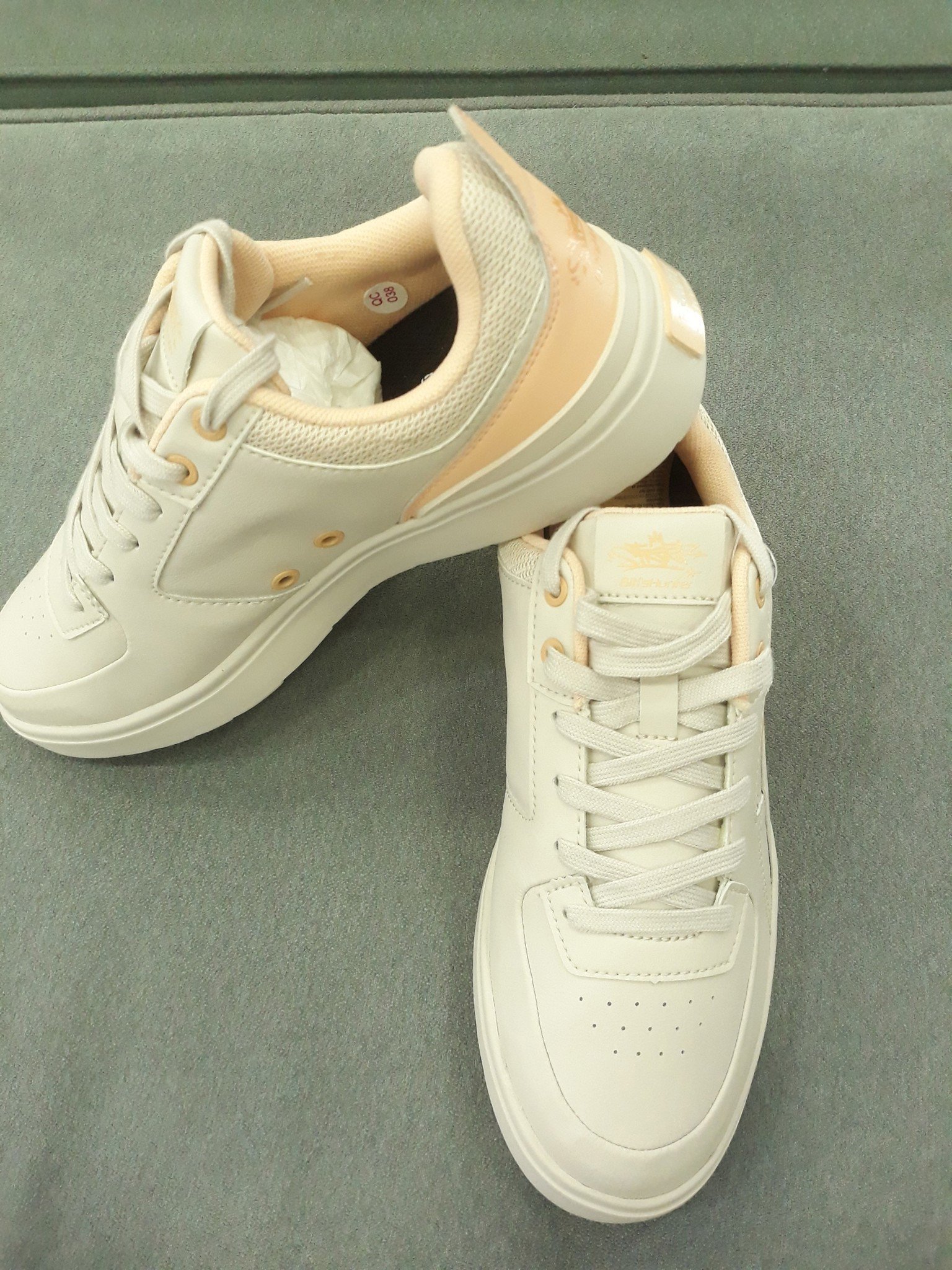 Cách Thắt Dây Giày Thể Thao Adidas Đúng Chuẩn, Phù Hợp Phong Cách