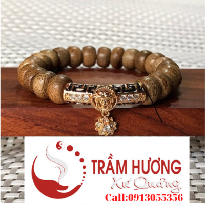 Vòng tay trầm hương có tác dụng gì? Giải mã chi tiết
