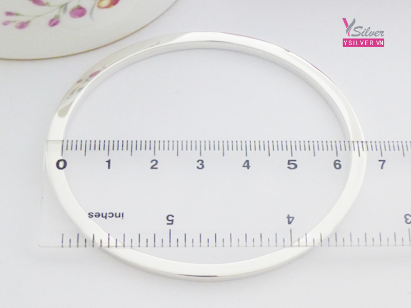 Cách đo ni tay đeo vòng cẩm thạch? Bảng size vòng chi tiết