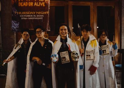 Công viên chủ đề nổi tiếng nào tổ chức Halloween Horror Nights hàng năm?