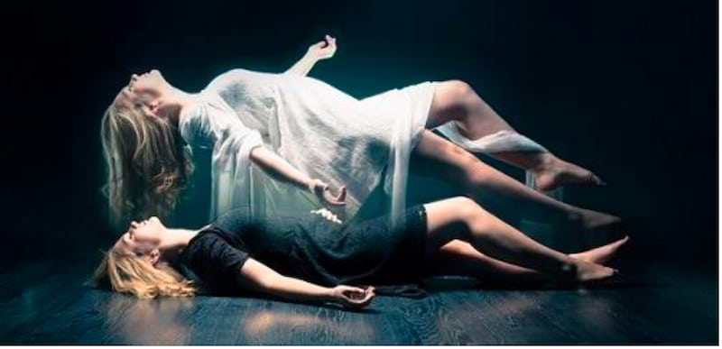 Nằm mơ thấy nói chuyện với cha đã mất đánh con gì? Giải mã giấc mơ