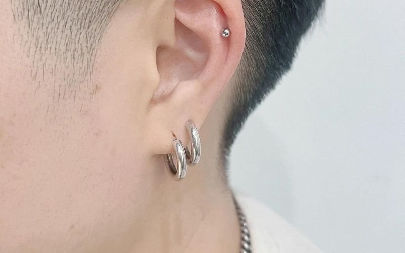Mặt tròn đeo bông tai nào hợp? Khám phá 5 mẫu sau đây