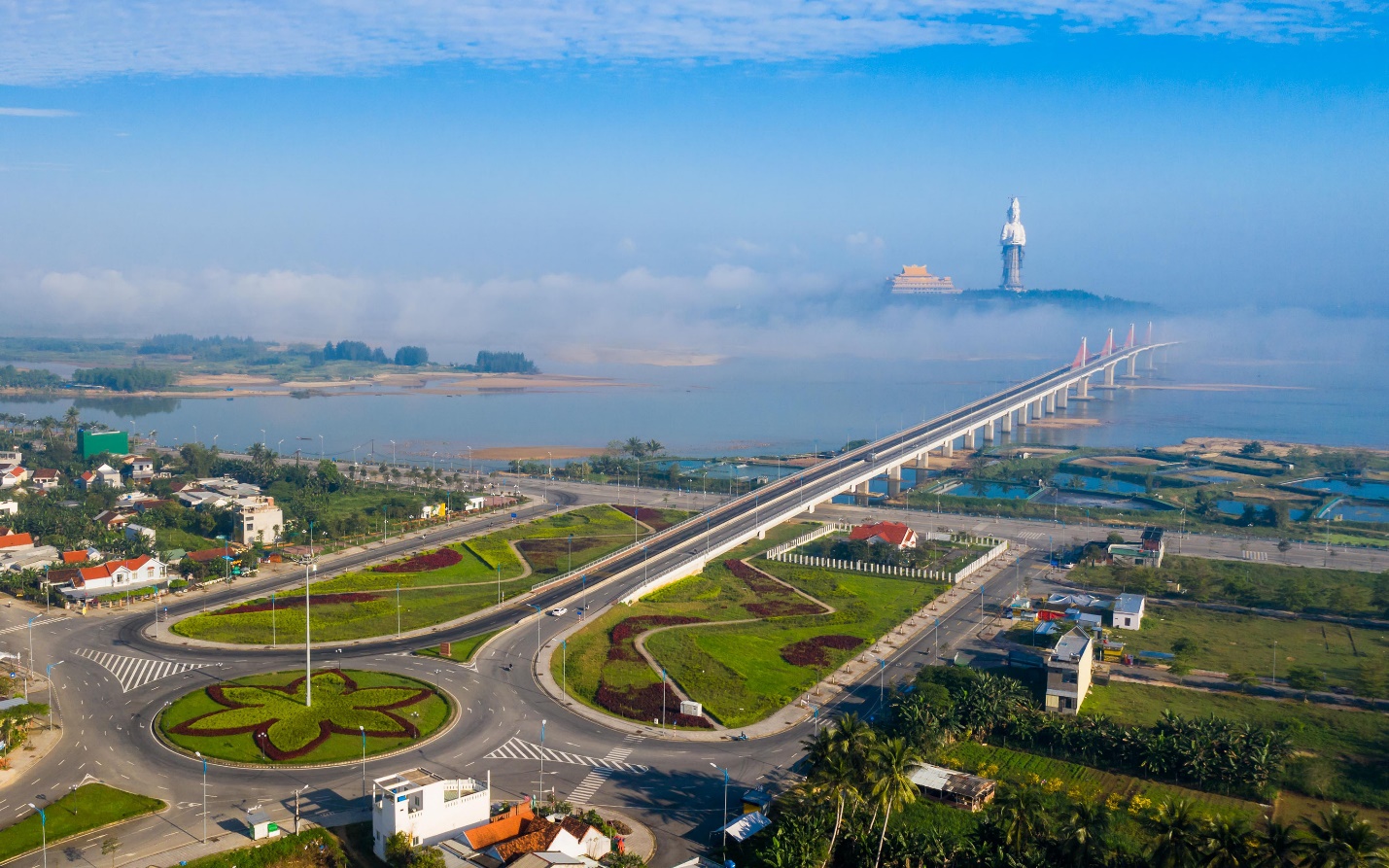 Quốc gia đông nam á nào không tiếp giáp việt nam?