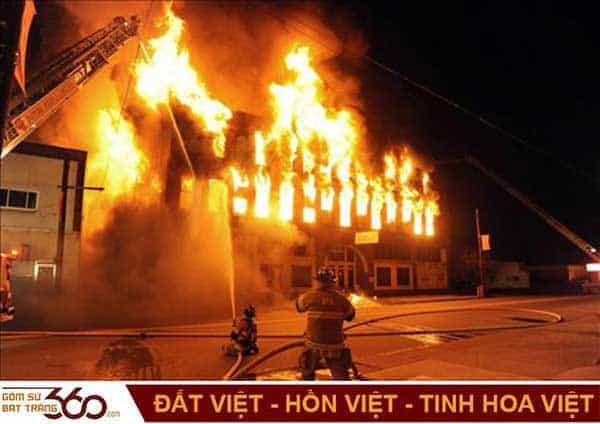 Mơ thấy cháy nhà có ý nghĩa gì?